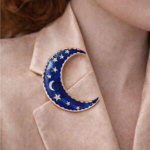 Wizard Blue MoonCrescent Gold Brooch